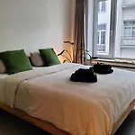 Sea La Vie