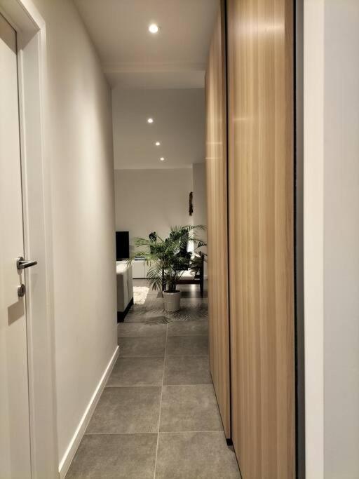Sea La Vie Apartment *